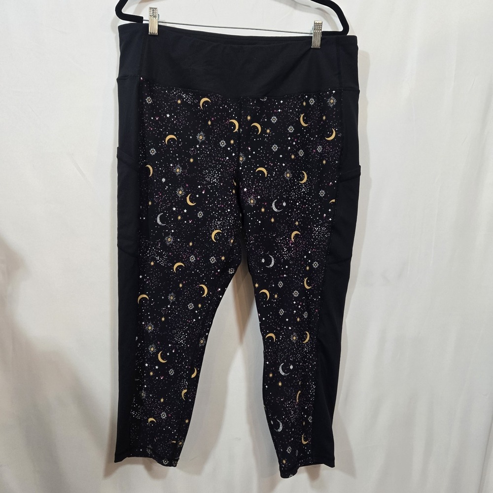 Torrid Active Size 3 Black Celestial Moon Star Crop Leggings Plus 22" Inseam